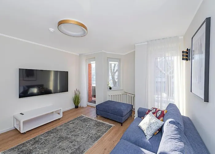 Riverfront 1Bd Old Town Apartment By Hostlovers