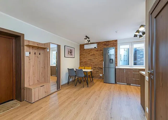 Riverfront 1Bd Old Town Apartment By Hostlovers