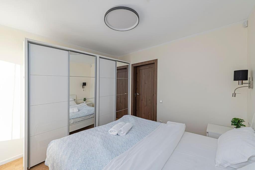Riverfront 1bd Old Town By Hostlovers * Kowno