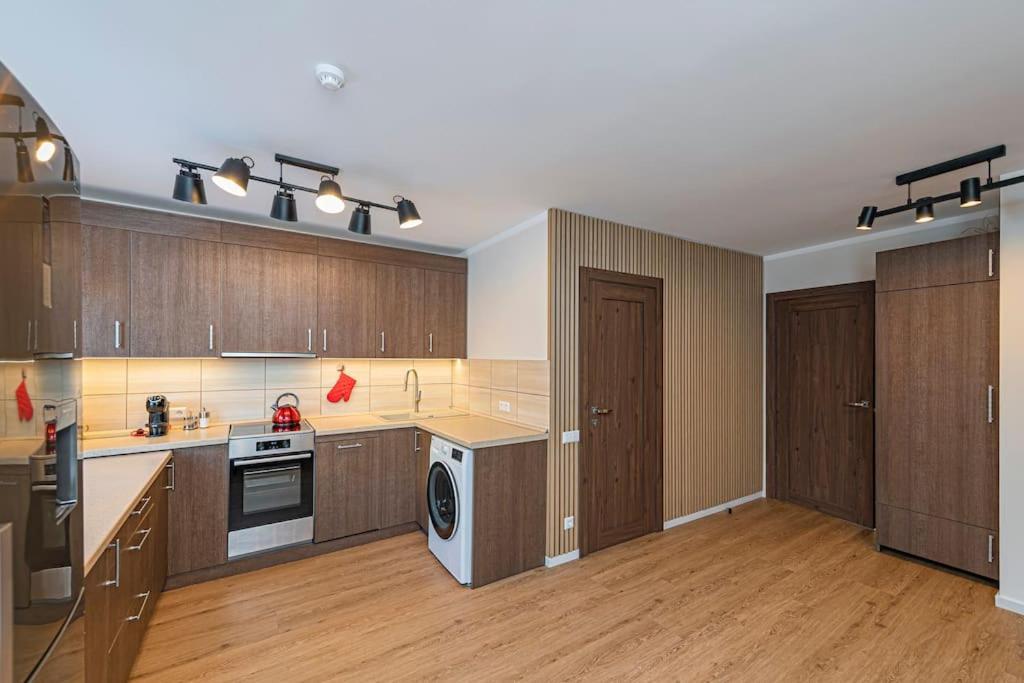 Apartament Riverfront 1bd Old Town By Hostlovers